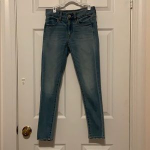 American Eagle Plain Blue Jeans